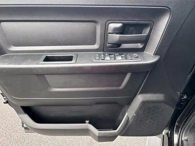 2019 Ram 1500 Classic Express Quad Cab 4x4 64 Box