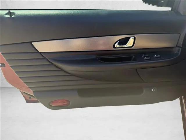2004 Ford Thunderbird Deluxe