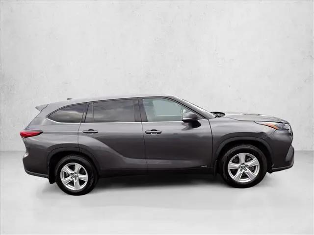2022 Toyota Highlander Hybrid LE
