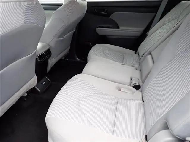 2022 Toyota Highlander Hybrid LE
