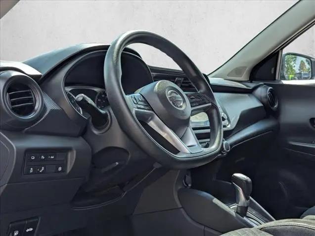 2021 Nissan Kicks S Xtronic CVT
