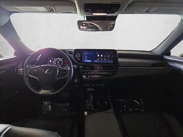 2024 Lexus ES 300h Luxury