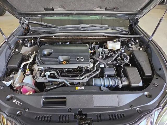 2024 Lexus ES 300h Luxury