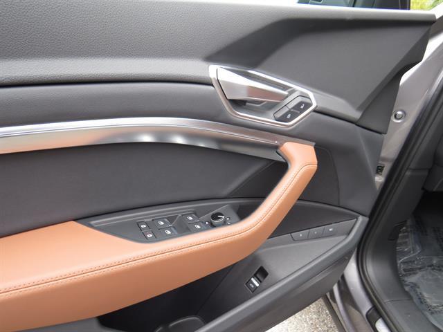 2022 Audi e-tron Premium