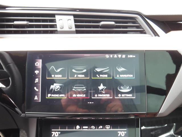 2022 Audi e-tron Premium