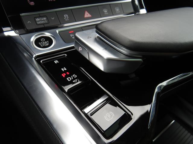 2022 Audi e-tron Premium