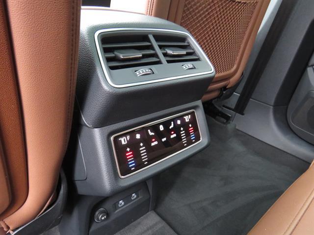 2022 Audi e-tron Premium