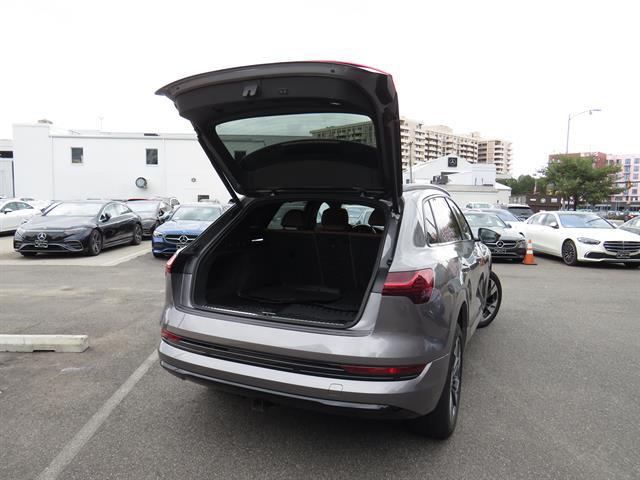 2022 Audi e-tron Premium