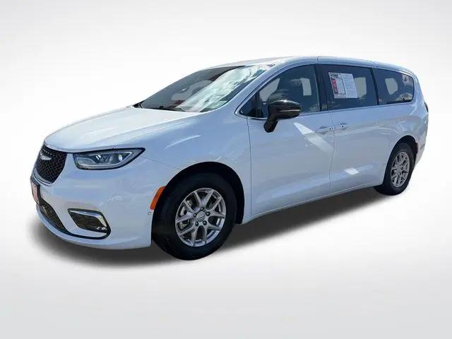 2025 Chrysler Pacifica Select for sale in Perham, MN