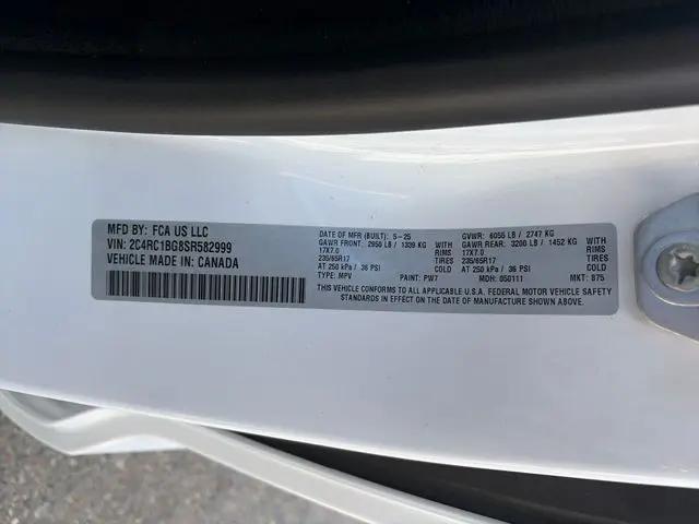 2025 Chrysler Pacifica Select