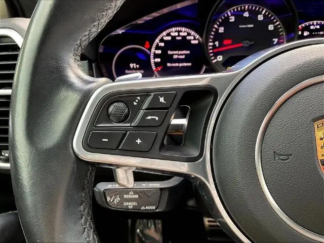 2023 Porsche Cayenne S Platinum Edition
