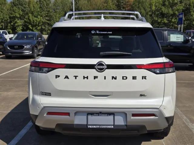 2023 Nissan Pathfinder SL FWD