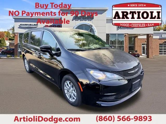 2027 Chrysler Pacifica LX for sale in Enfield, CT