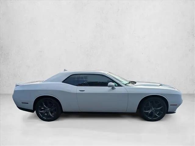 2017 Dodge Challenger SXT Plus