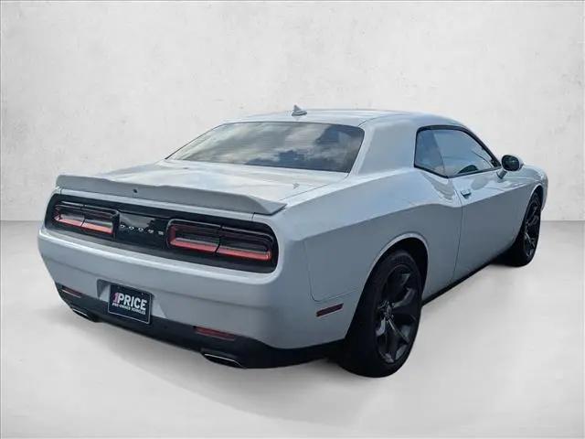 2017 Dodge Challenger SXT Plus