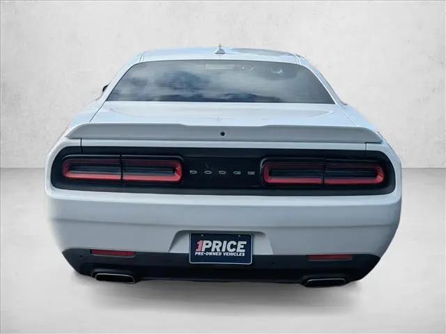 2017 Dodge Challenger SXT Plus