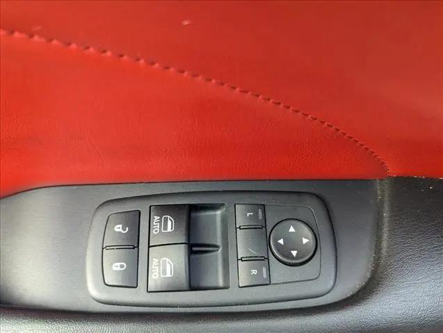 2017 Dodge Challenger SXT Plus