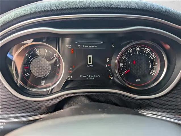 2017 Dodge Challenger SXT Plus
