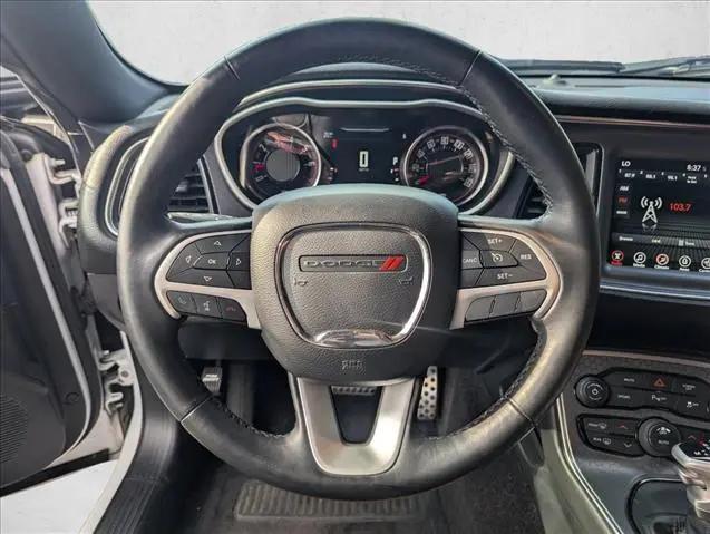2017 Dodge Challenger SXT Plus