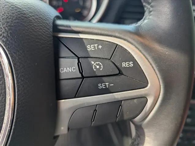 2017 Dodge Challenger SXT Plus
