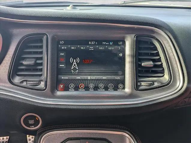 2017 Dodge Challenger SXT Plus