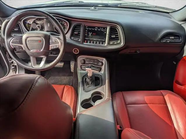 2017 Dodge Challenger SXT Plus