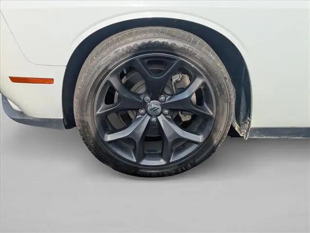 2017 Dodge Challenger SXT Plus