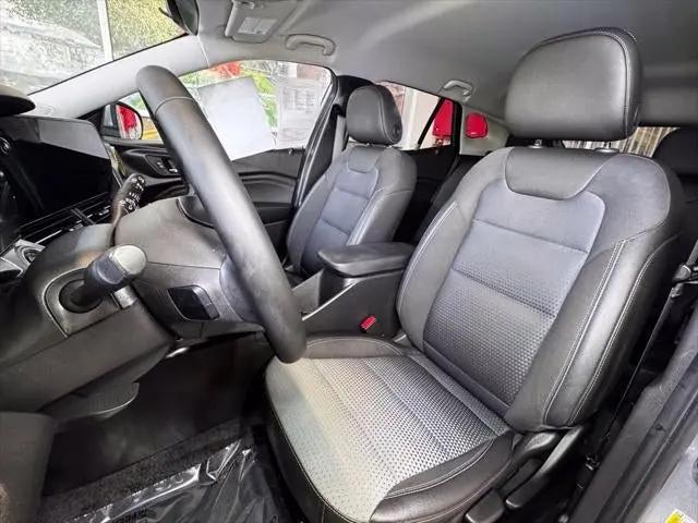 2025 Chevrolet Trax FWD LT