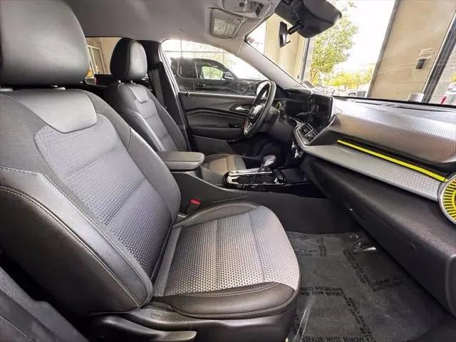 2025 Chevrolet Trax FWD LT