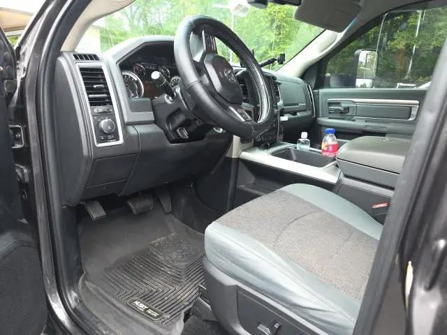 2017 Ram 3500 Big Horn Crew Cab 4x4 8 Box