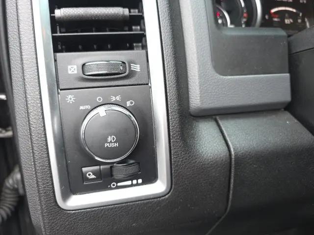 2017 Ram 3500 Big Horn Crew Cab 4x4 8 Box