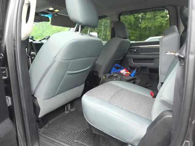 2017 Ram 3500 Big Horn Crew Cab 4x4 8 Box
