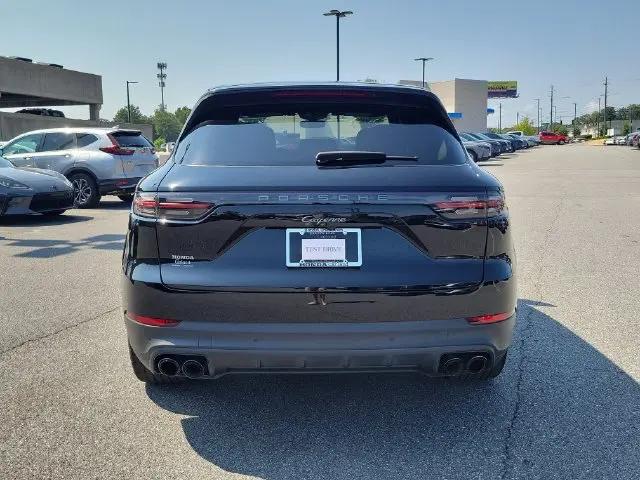 2022 Porsche Cayenne Platinum Edition