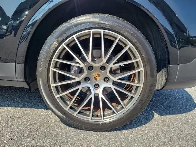2022 Porsche Cayenne Platinum Edition