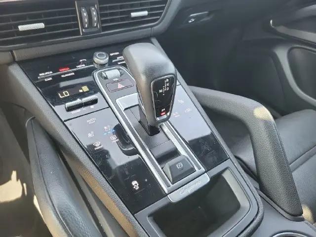 2022 Porsche Cayenne Platinum Edition