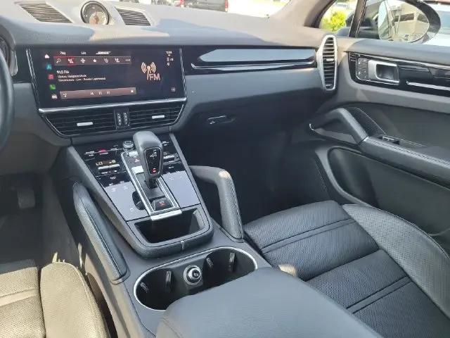 2022 Porsche Cayenne Platinum Edition