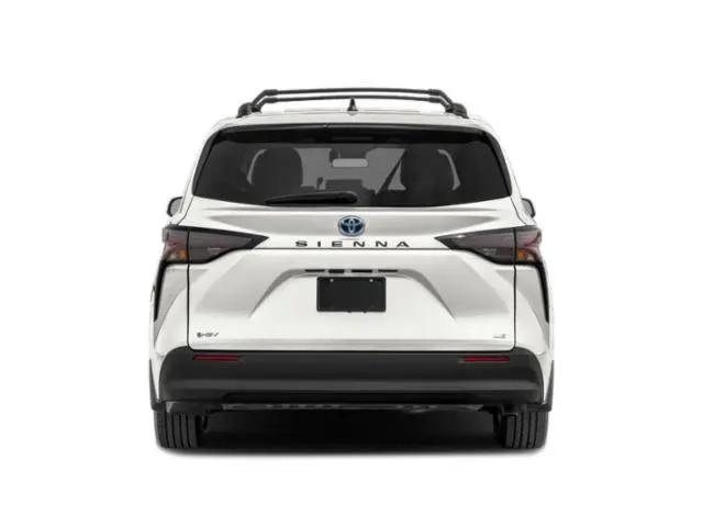 2025 Toyota Sienna LE