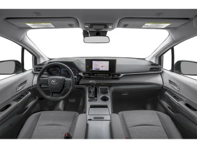 2025 Toyota Sienna LE