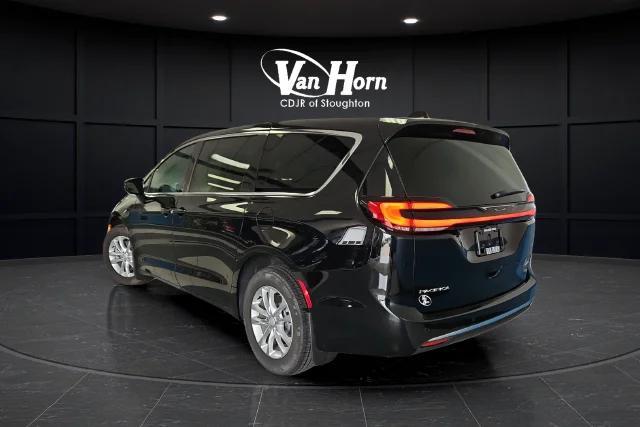 2027 Chrysler Pacifica Select AWD