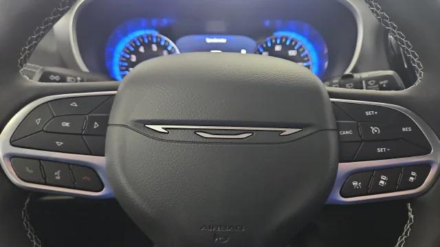 2027 Chrysler Pacifica Select AWD