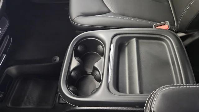 2027 Chrysler Pacifica Select AWD
