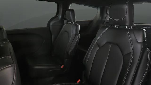 2027 Chrysler Pacifica Select AWD