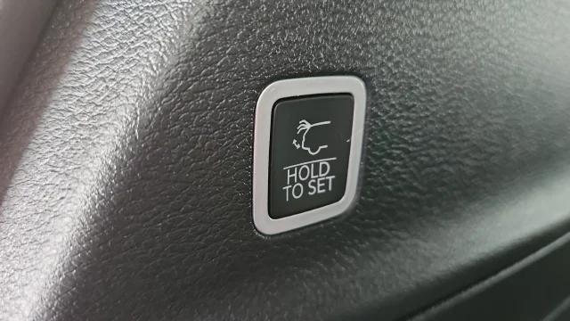 2027 Chrysler Pacifica Select AWD
