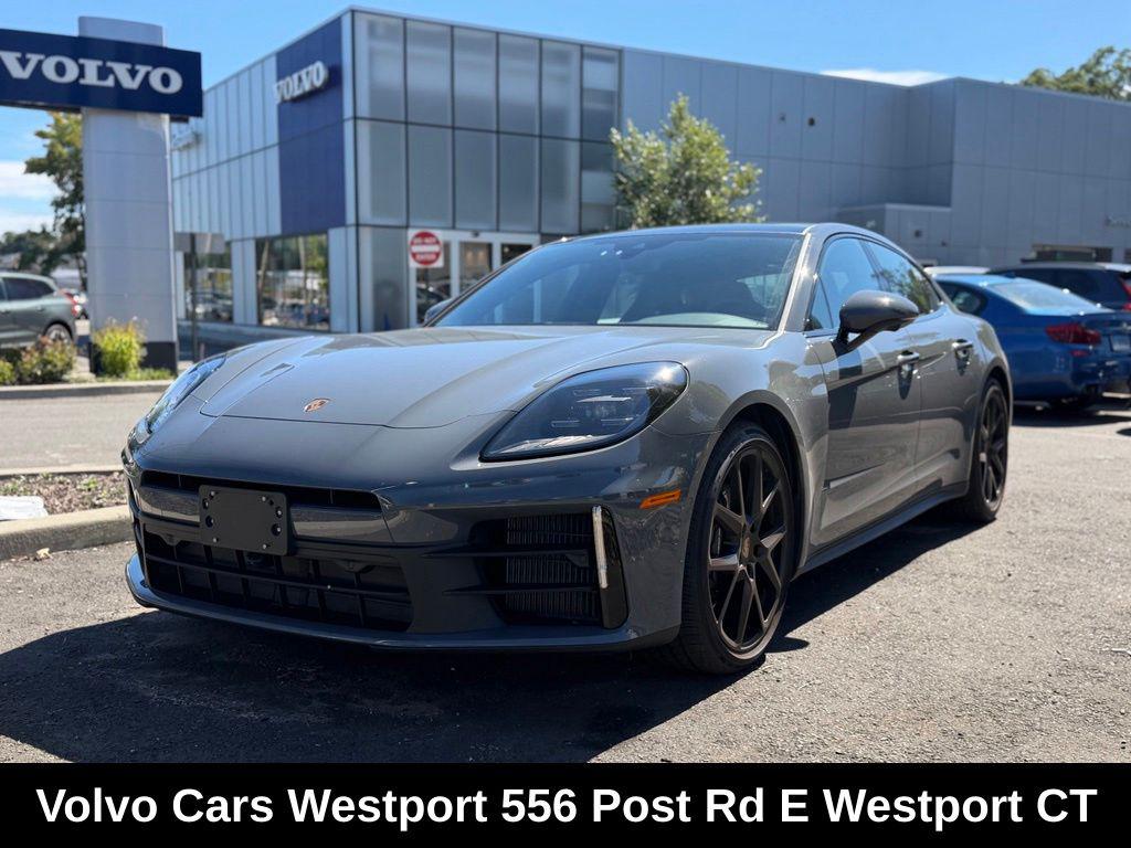 2025 Porsche Panamera Base