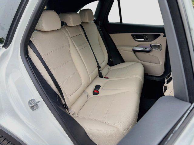 2027 Mercedes-Benz GLC GLC 300