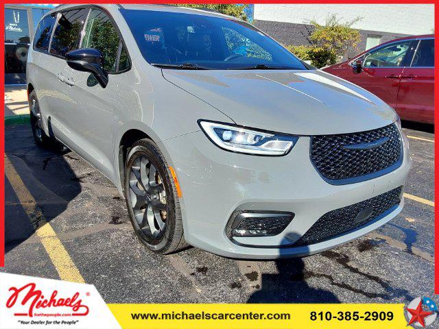 2025 Chrysler Pacifica Limited for sale in Fort Gratiot Township, MI