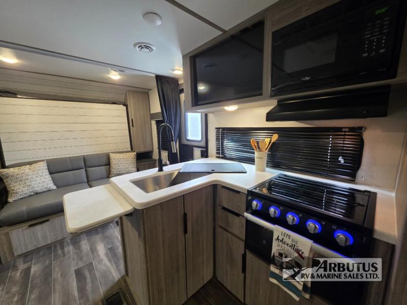 2022 Keystone RV Passport SL Series 221BHWE TRAVEL TRAILER