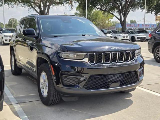 2023 Jeep Grand Cherokee Laredo 4x4 for sale in Lewisville, TX