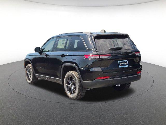 2027 Jeep Grand Cherokee GRAND CHEROKEE LAREDO X 4X4