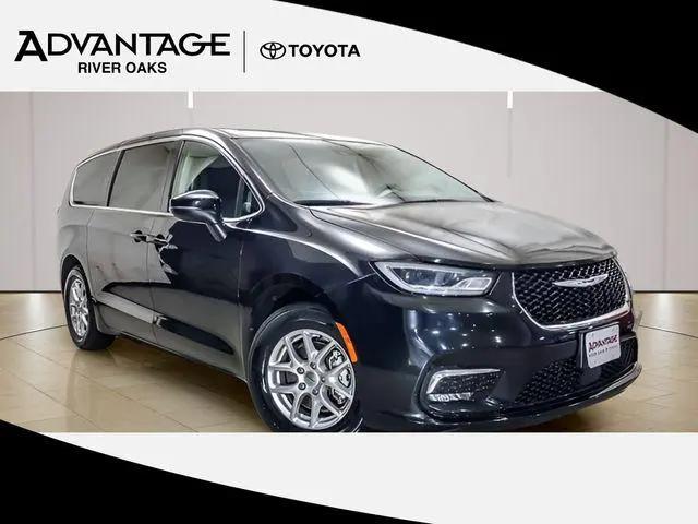 2023 Chrysler Pacifica Touring L for sale in Calumet City, IL